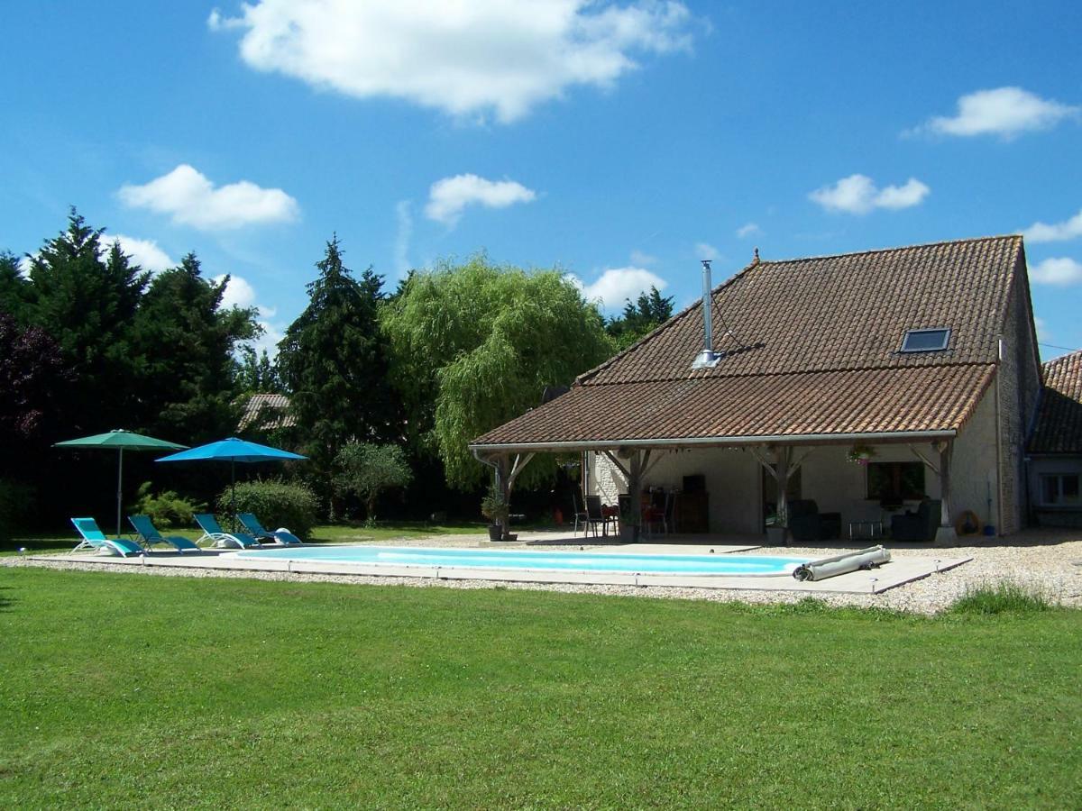 Chez Jousseaume Chambre D'Hotes Et Gites Saint-Ciers-Champagne Ngoại thất bức ảnh
