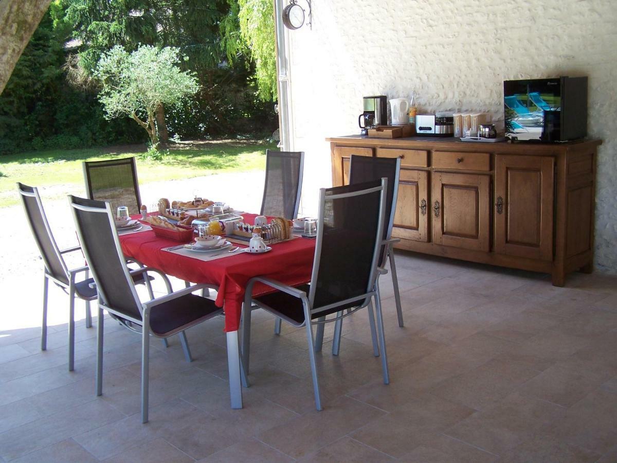 Chez Jousseaume Chambre D'Hotes Et Gites Saint-Ciers-Champagne Ngoại thất bức ảnh